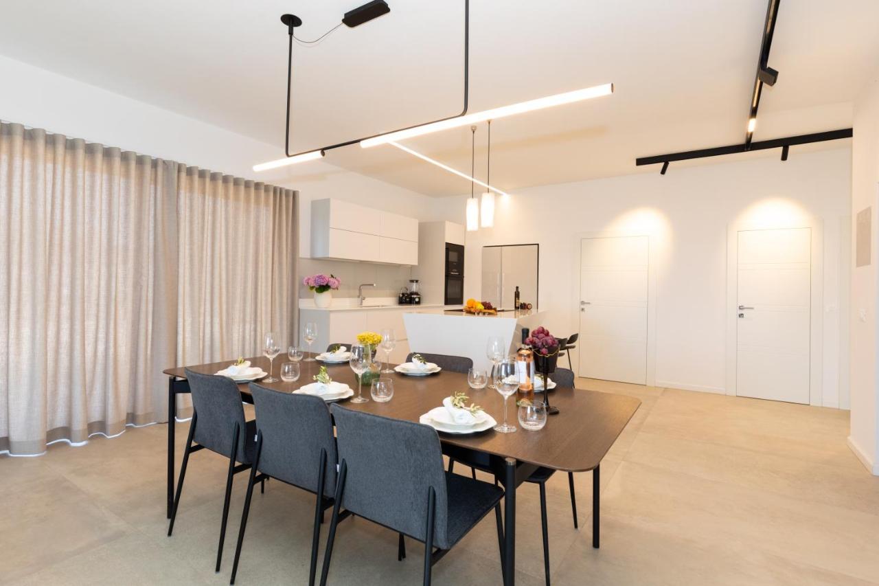Luxury House Natanel Villa Skrip Bagian luar foto
