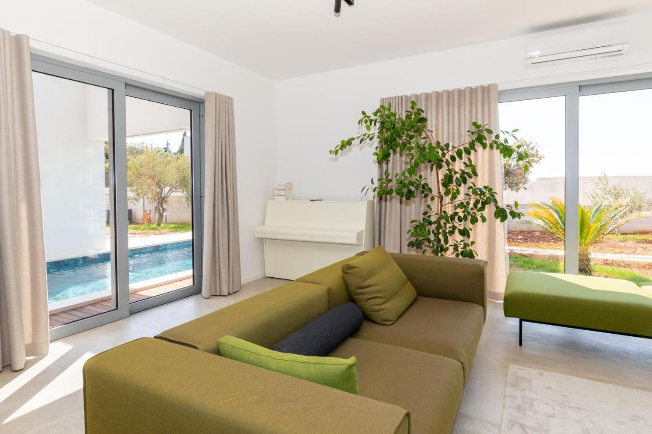 Luxury House Natanel Villa Skrip Bagian luar foto
